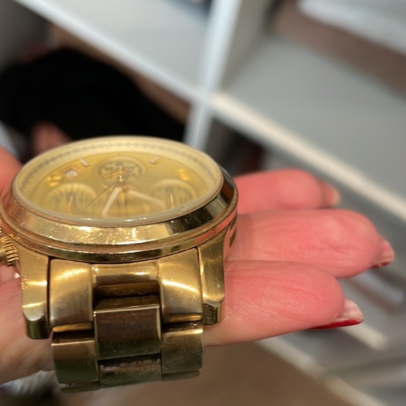 Michael Kors gold watch - Good condition
